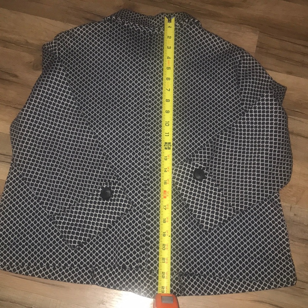 Nice Short Spring Jacket. - image 2